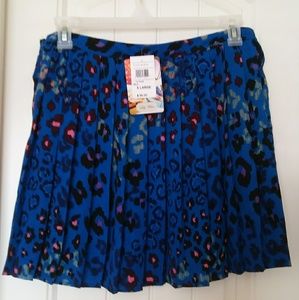 Lily White Pleated Skirt (X Large)